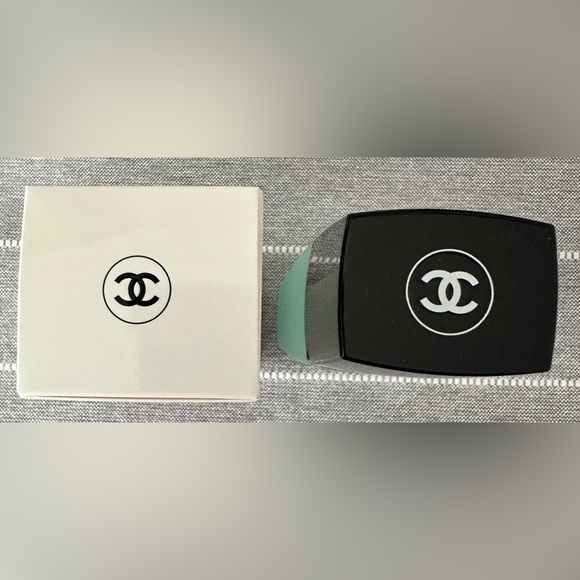 NEW CHANEL Toner Le Tonique Anti-pollution Invigorating toner in Box. RETAIL $53 - Picture 4 of 4